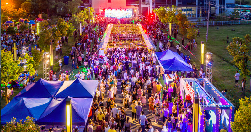 夜嗨夜show阳澄滋味夜闪耀来袭现场燃爆