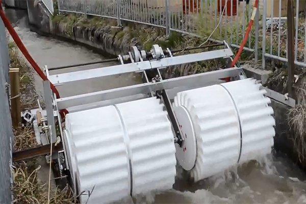 "双轮"小型水力发电机:2米宽小河就能发电,功率1500w!
