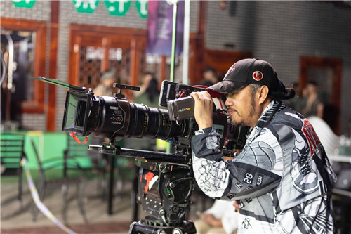 京都传媒独家采访中国行浸式山水夜游演艺创始人兼导演白文