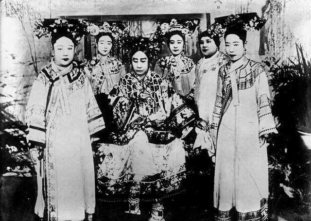 光绪最爱的妃子,没死于后宫纷争,却被恶婆婆害死了