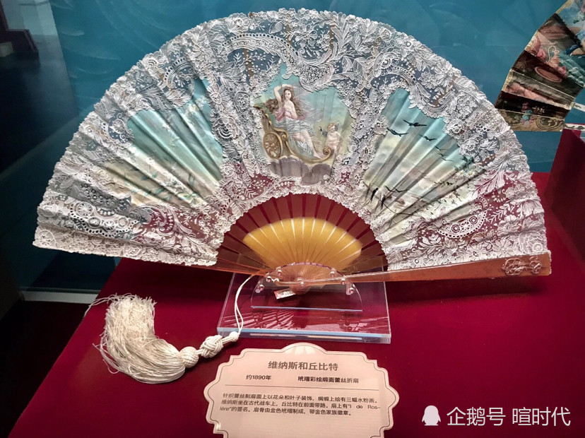 鼓浪屿故宫外国文物馆 欧洲古董折扇展 有可能就是中国出口的 腾讯新闻
