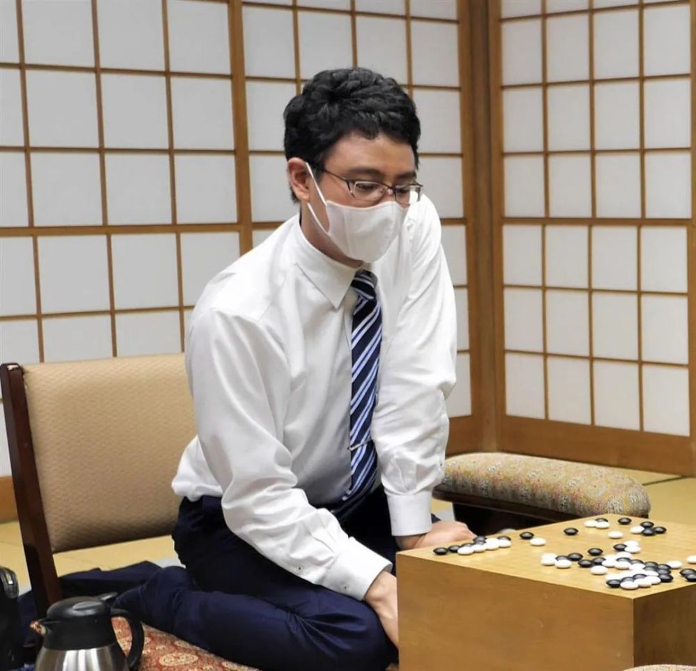 现役记者一力辽能否拿到首个头衔