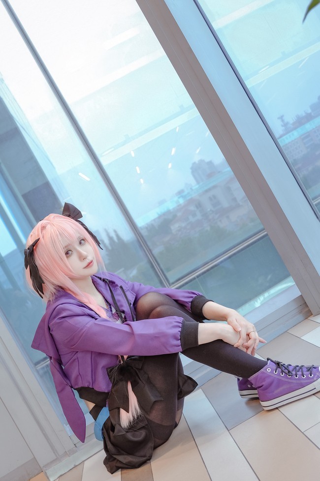 cos粉红色马尾辫的阿斯托尔福