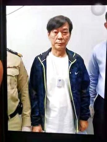 与崩牙驹齐名的"水房赖"被捕!近照苍老感十足,睡在垃圾袋旁边