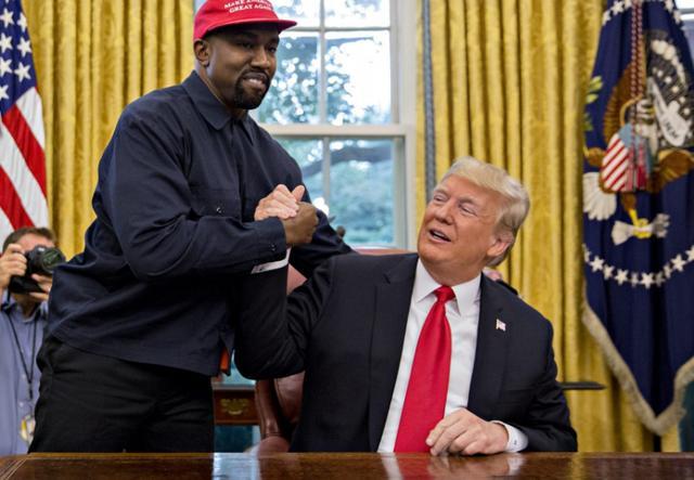 坎耶·韦斯特|特朗普笑了，坎耶承认参加总统竞选试图伤害拜登：我正赢得大选