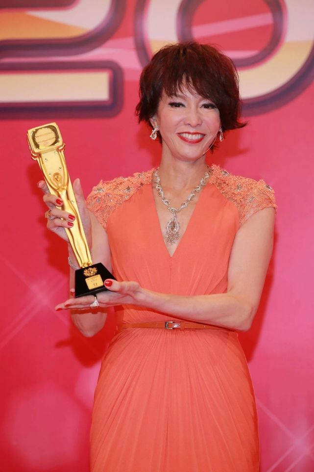 历届19位tvb视后有人熬足39年有人4年即夺视后谁最实至名归