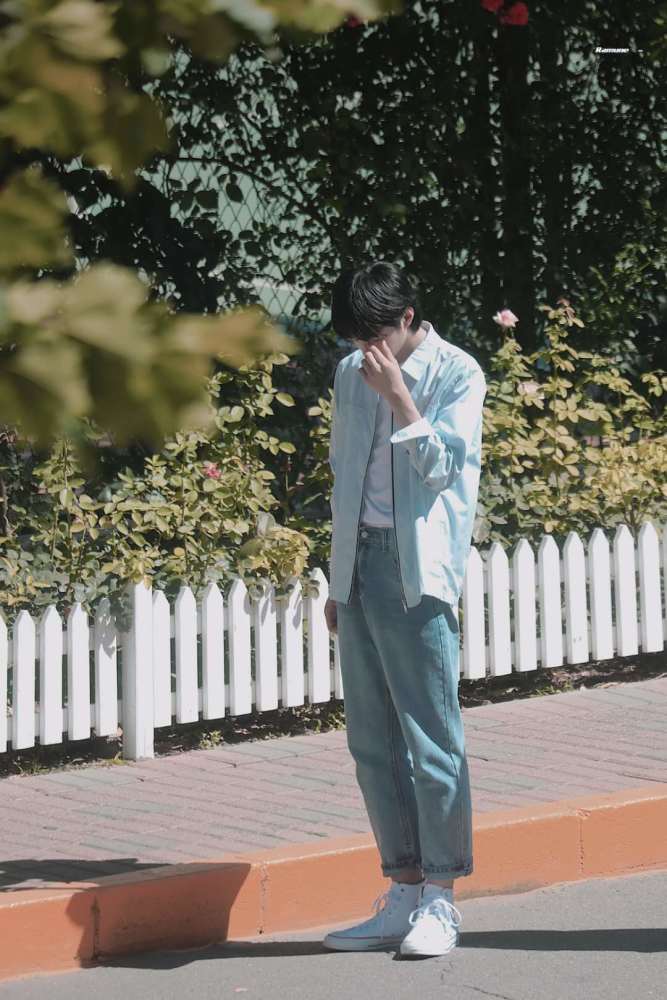 "小鲜肉"这个词已经不流行,看到刘耀文的长相,这谁能不爱?