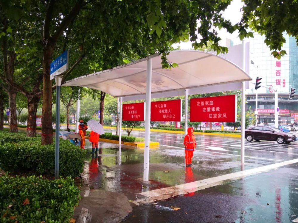 辛集这一路口新建遮阳棚!【辛集热门】