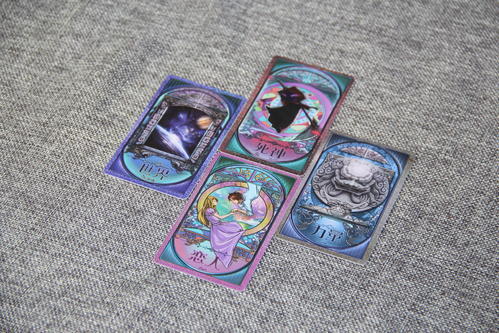 塔罗牌中的宝剑国王正位逆位使用方法