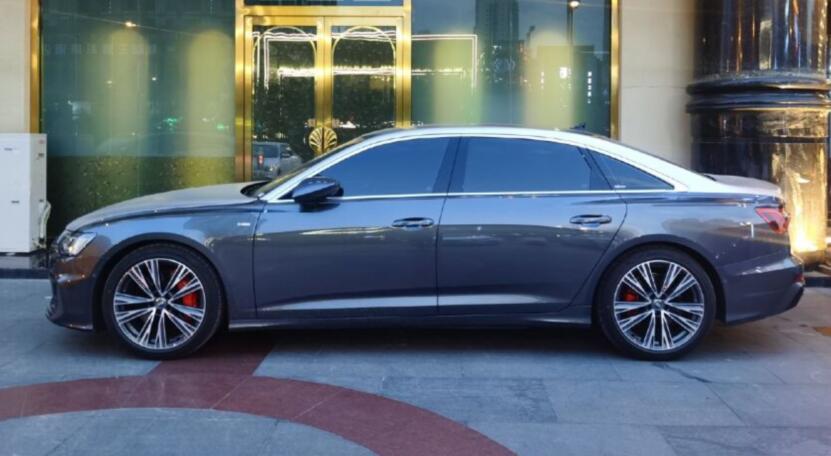 最帅气的奥迪a6来了双色车身20t动力猛降5万新造型真给力