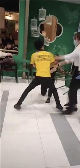 北京|北京警方通报外卖员因取餐与餐厅员工肢体冲突：正调查处理