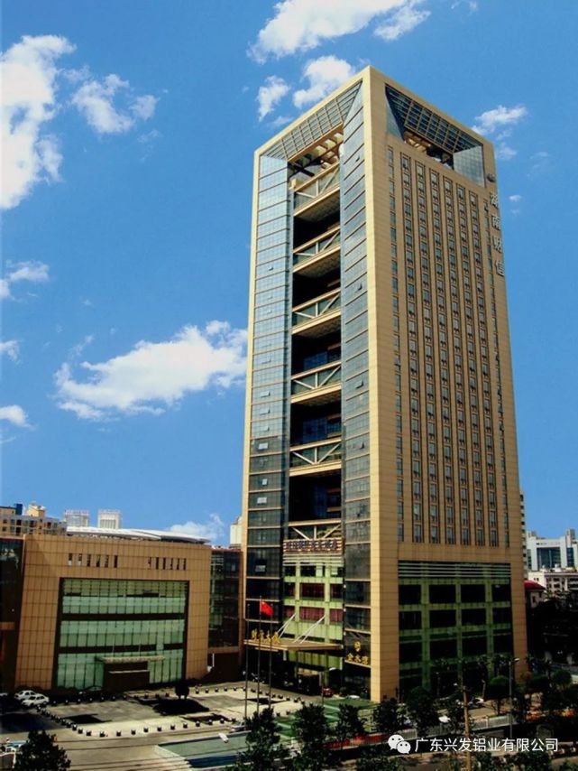 城市政府机关单位使用兴发铝材筑迹