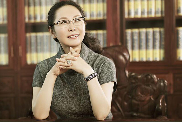 天津最大民企幕后女老板坐拥110亿财富丈夫却英年早逝了