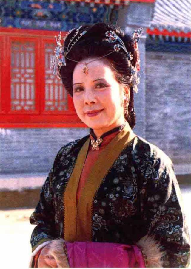 林黛玉|林黛玉去世前后，究竟遭遇了什么？作者用一丫头预示了答案