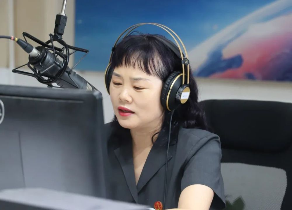 审判第五庭庭长韩斌,民事审判第一庭副庭长陈道忠,审监二庭副庭长龚倩