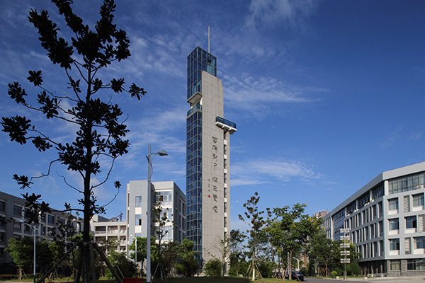 江苏盐城声名远播的四所高中,对比最近两年成绩,谁进步最大?