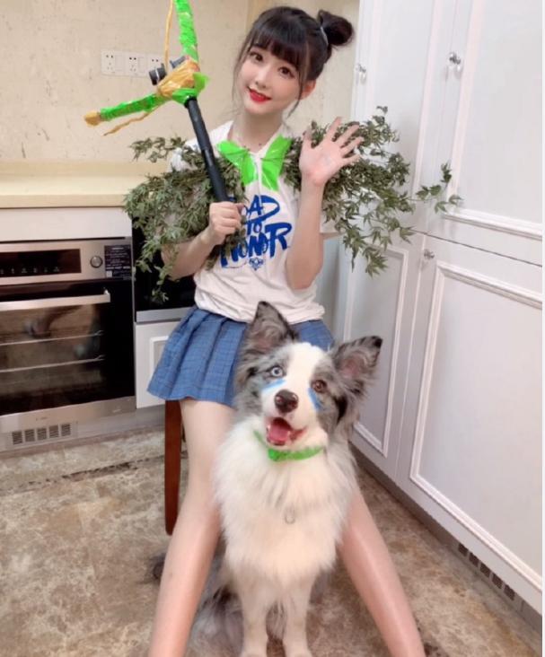 kpl女解说琪琪cos阿古朵,这腿都在发光了