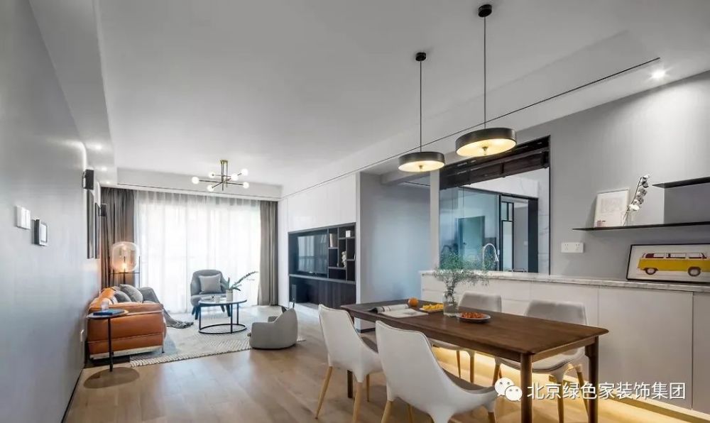 衣帽间|130㎡现代主义4室2厅，远离喧嚣，融入对生活的热爱！