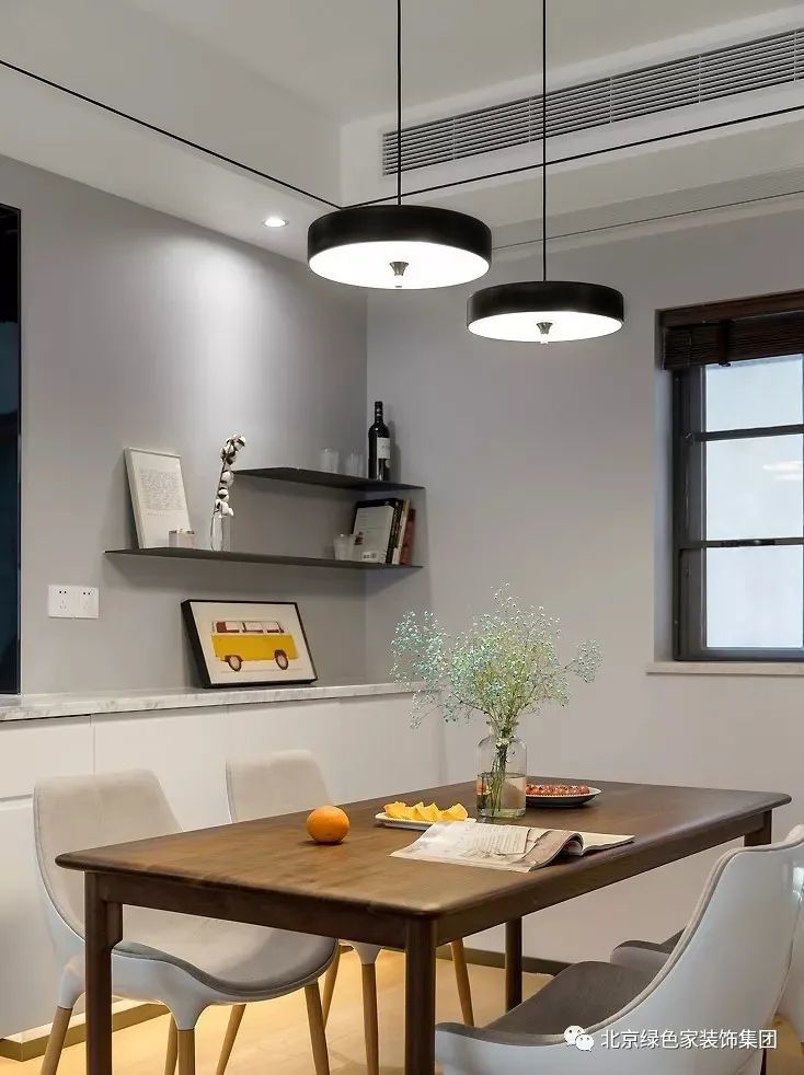 衣帽间|130㎡现代主义4室2厅，远离喧嚣，融入对生活的热爱！