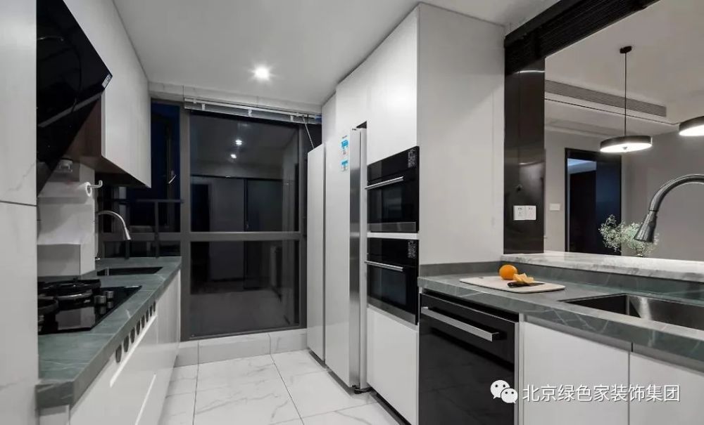 衣帽间|130㎡现代主义4室2厅，远离喧嚣，融入对生活的热爱！