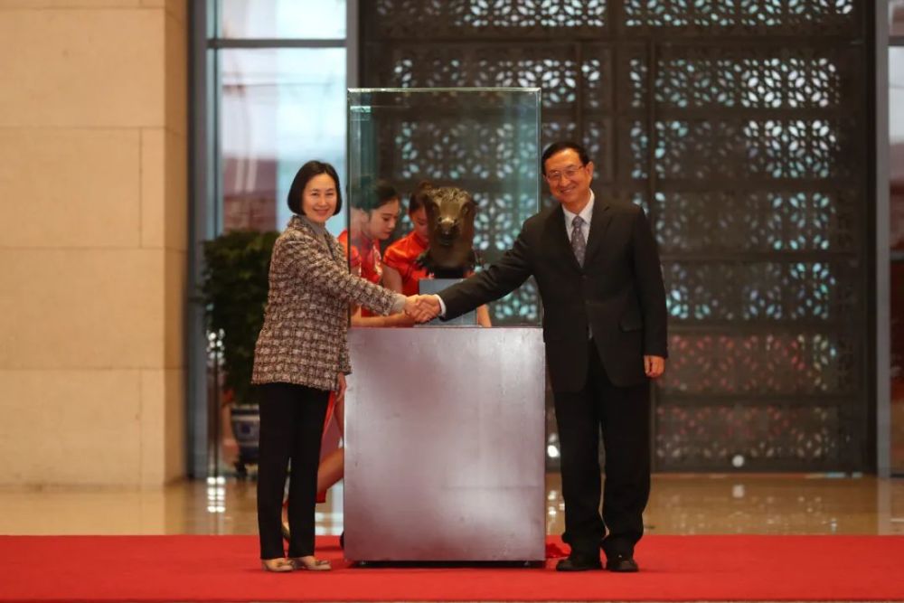 何超琼|何超琼——国是心中国 心是中国心