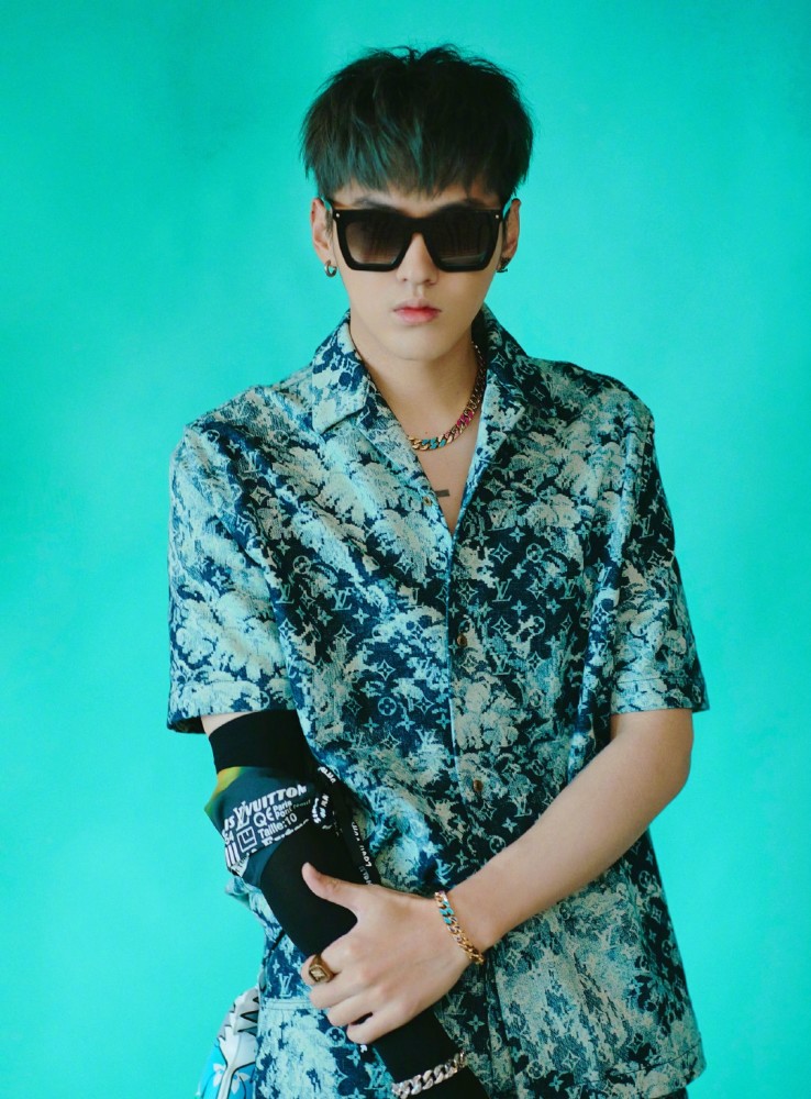 吴亦凡油画牛仔套装