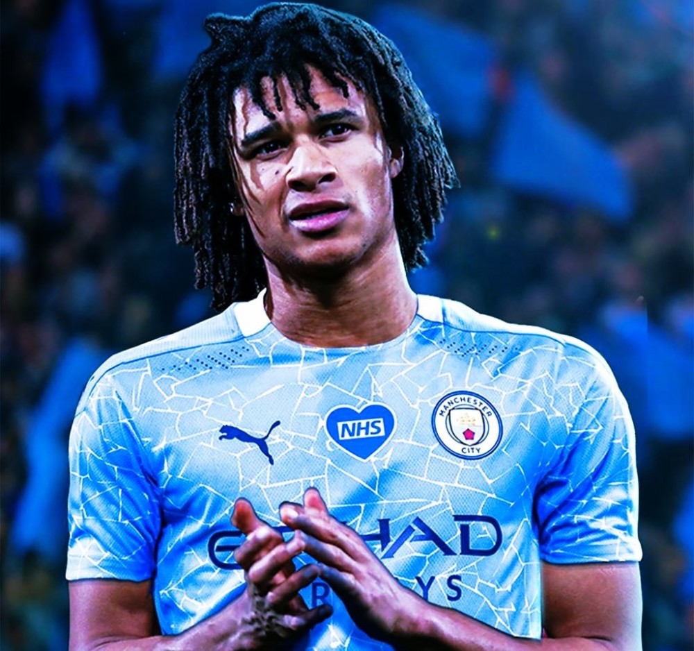 土豪又出手了!曼城官宣阿克加盟,转会费4100万,签约5年_腾讯新闻