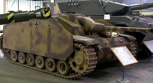 德军的多用途利器三号坦克改装的三号突击炮性能与表现如何