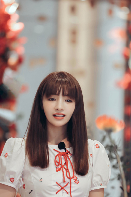 麦迪娜海陆拥抱和解 《婆婆和妈妈》还珠剧组暖心重聚