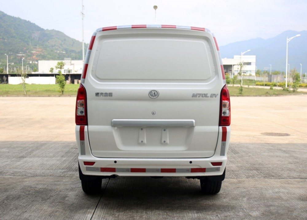 福汽再推纯电启腾mpv758万起价格很便宜但续航才280km