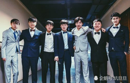 MLXG复盘RNG比赛，直言关键装备没人出，小虎真的会退役吗？