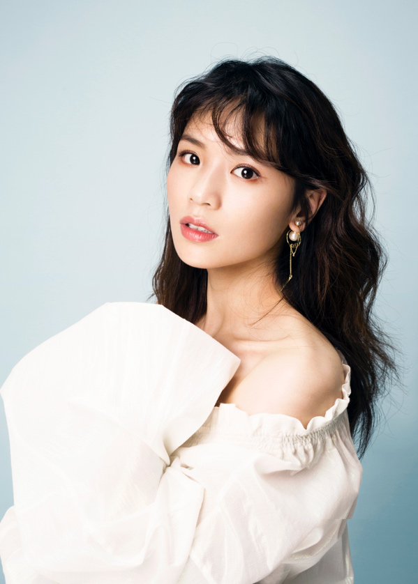 黄英献唱电视剧《立秋》同名主题曲 天籁坎音美轮美奂_腾讯新闻