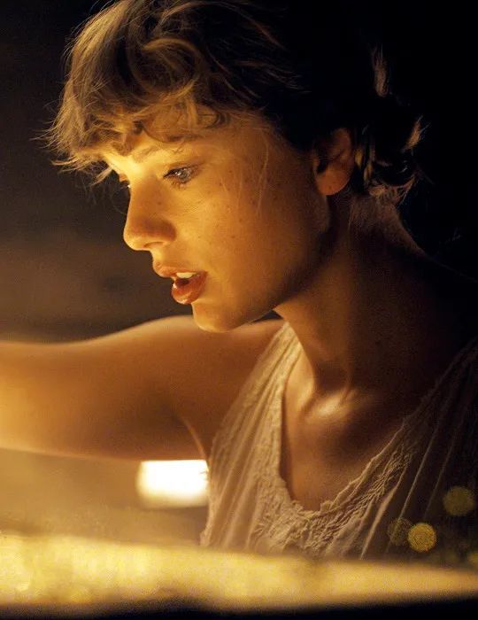 folklore泰勒斯梦游仙境