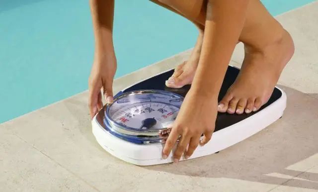 脑梗塞|为什么越来越多的人得脑梗？三件事是“祸根”，劝你别做