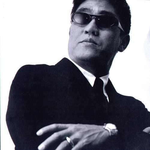 但是也不尽然如此,有张学友这样的好朋友,大概是柯受良最幸运的事情了