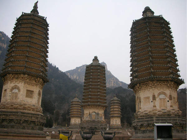 康陵村|在京郊十三陵景区内有一个小村庄 能品尝最正宗的春饼