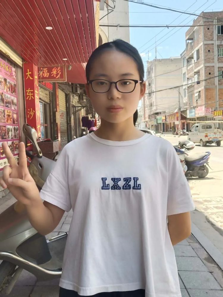 晋江中考第一名是她来自季延初中泉州第一名毕业于七中
