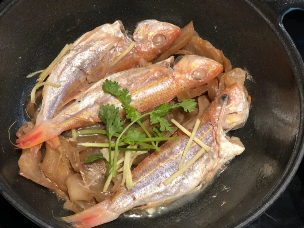 继续在家做潮汕美食:菜脯煮红口鱼