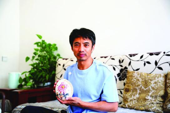 任建强|任建强：自学蛋雕艺术 雕刻“万千世界”