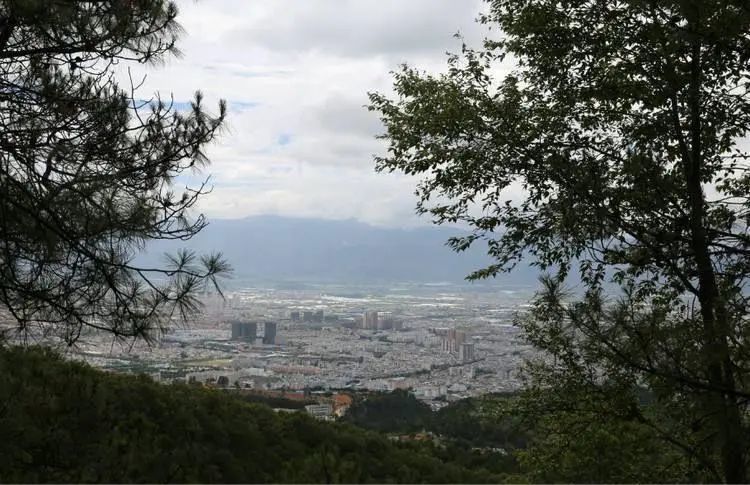 寶蓋山保山城的風雨屏障