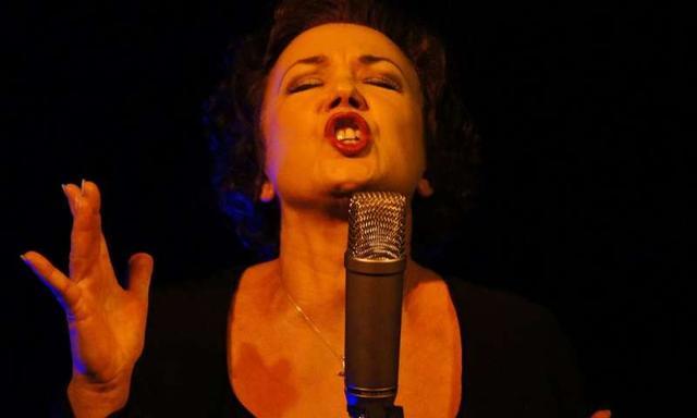 七里香|有一个唱歌“五音不全”的朋友是什么体验？