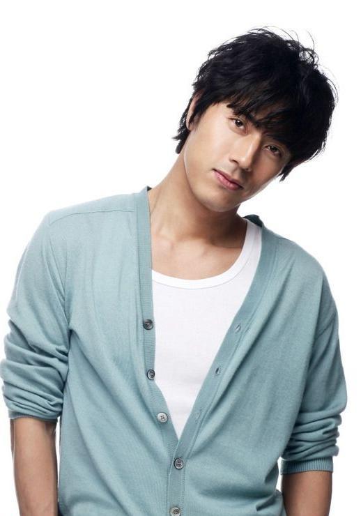 公子韩在硕:放弃家产去演戏借天桥风云爆火,妻子外貌不输宋慧乔