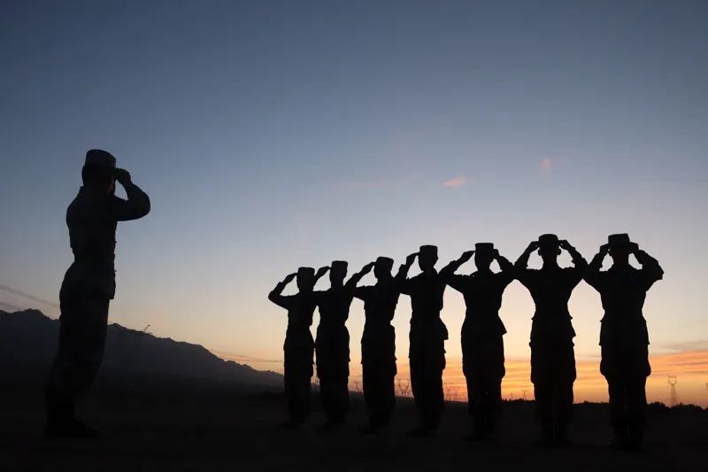 当青春遇上军旅!快来收藏这组大漠热血剪影