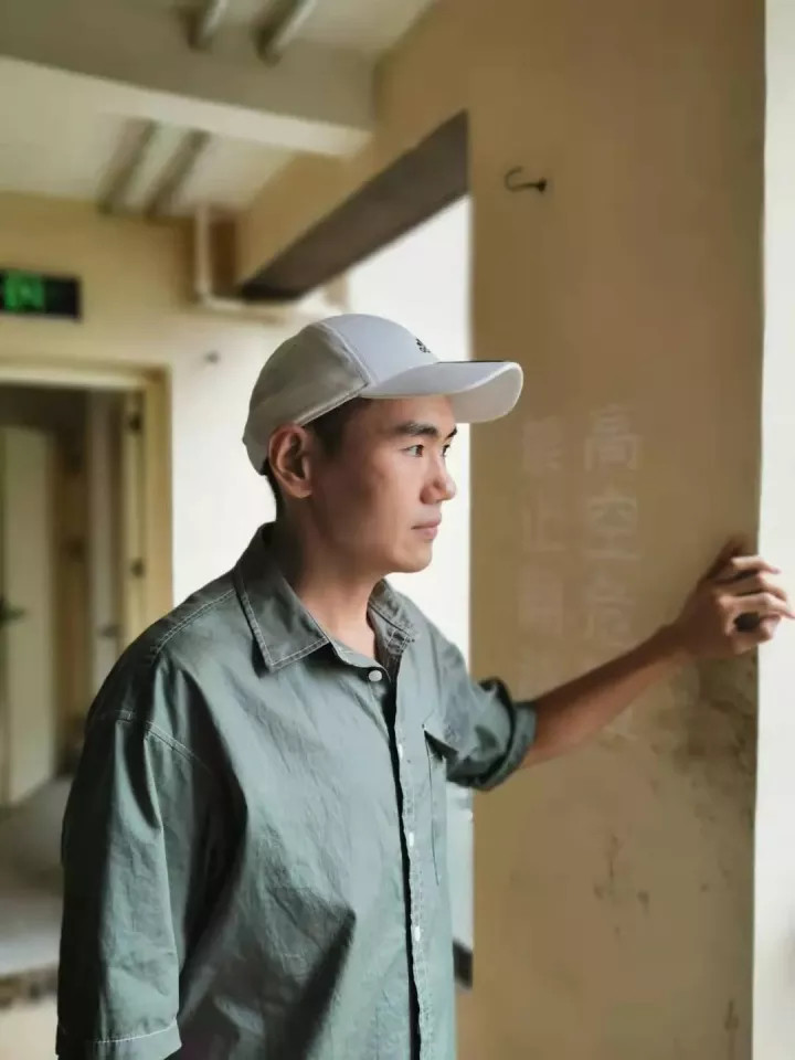 蒙冤15年的张志超出狱了律师叮嘱他陌生人给你的东西不要吃