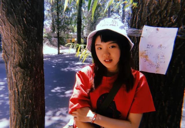 出国留学|以总分第一的成绩拿到出国留学通知书，她坚定选择当兵