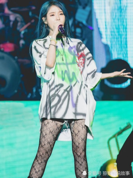 iu第一次穿涂鸦t恤就穿出全网羡慕的电棒腿微胖果然可爱