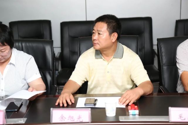 余旭光市政协委员汉中市政协委员余旭光谈到:"检察官们孜孜不倦的工作