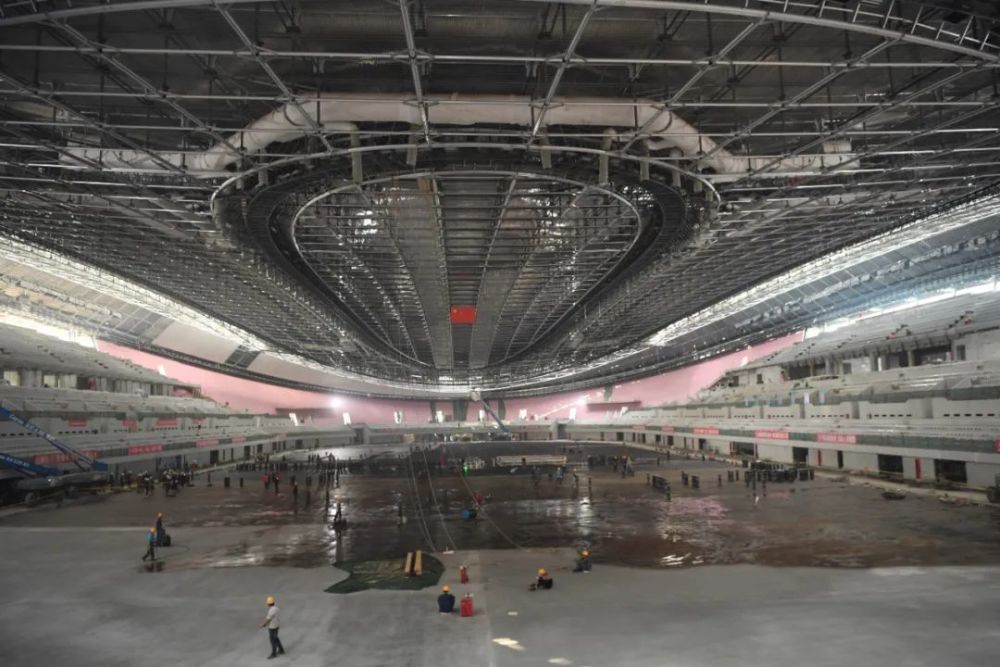 中央广播电视总台|“冬奥之声”探营“双奥之城” 多语种网红主播带货“冰丝带”