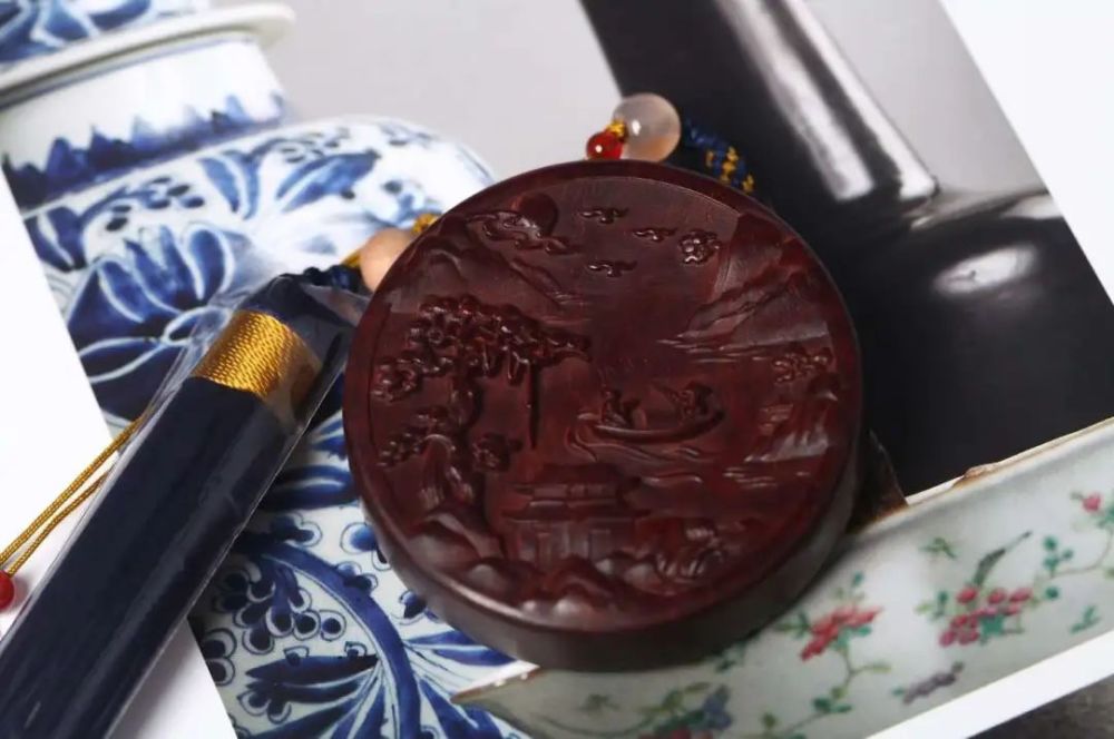 小叶紫檀|想要小叶紫檀盘出好包浆，这几件事情绝对不能做！