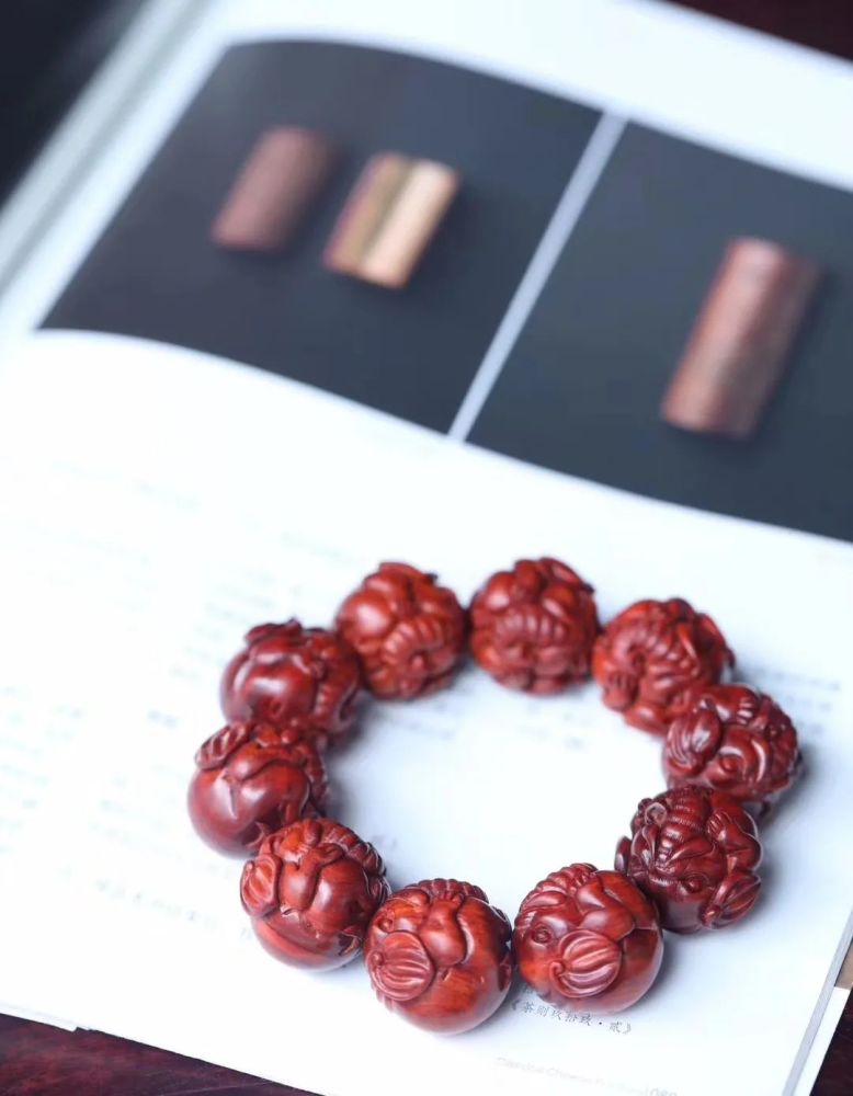 小叶紫檀|想要小叶紫檀盘出好包浆，这几件事情绝对不能做！